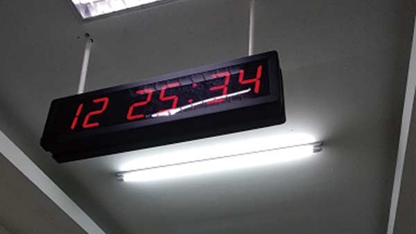 某中學校園同步時鐘案例